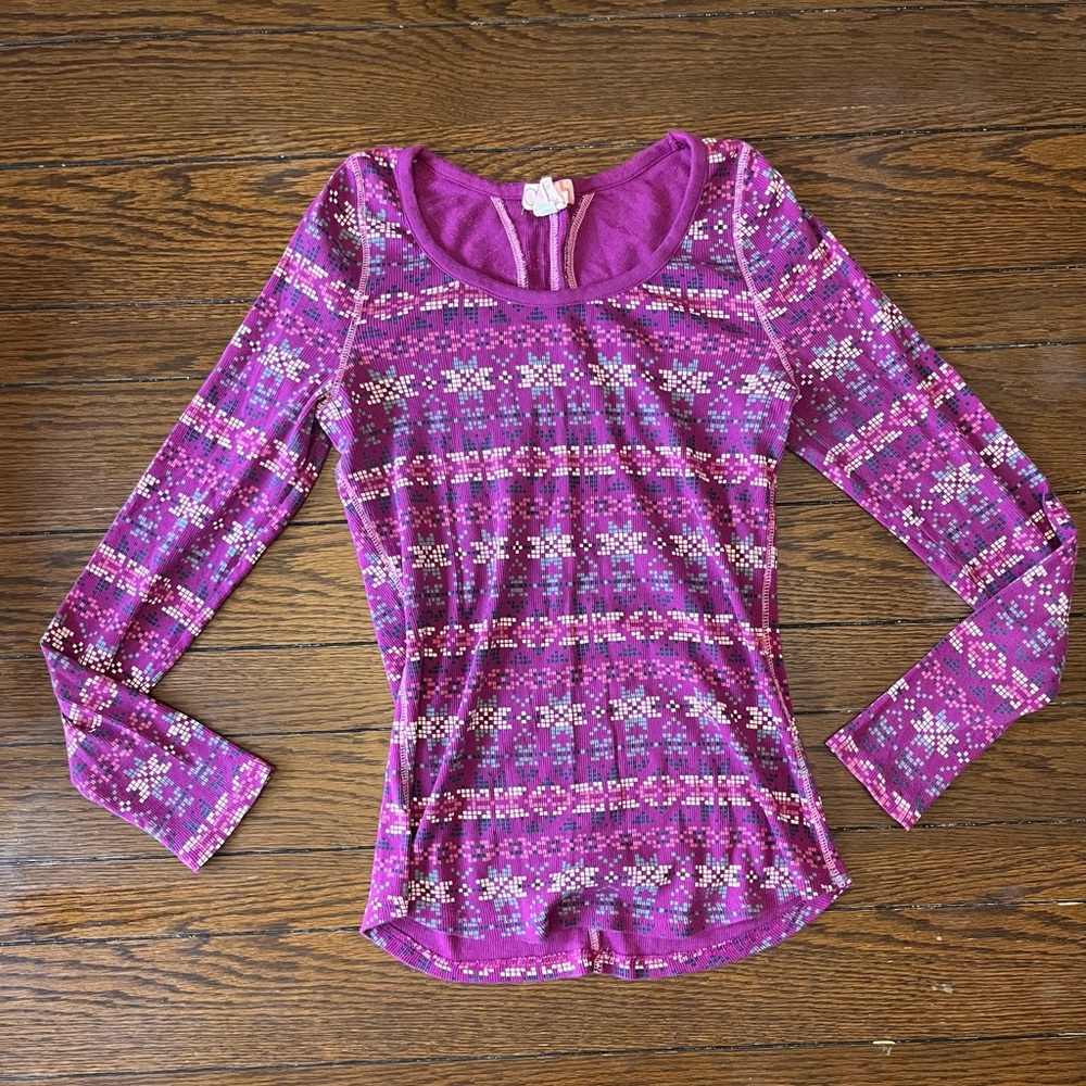 Colorful Patterned Tops - Picture 3 of 7